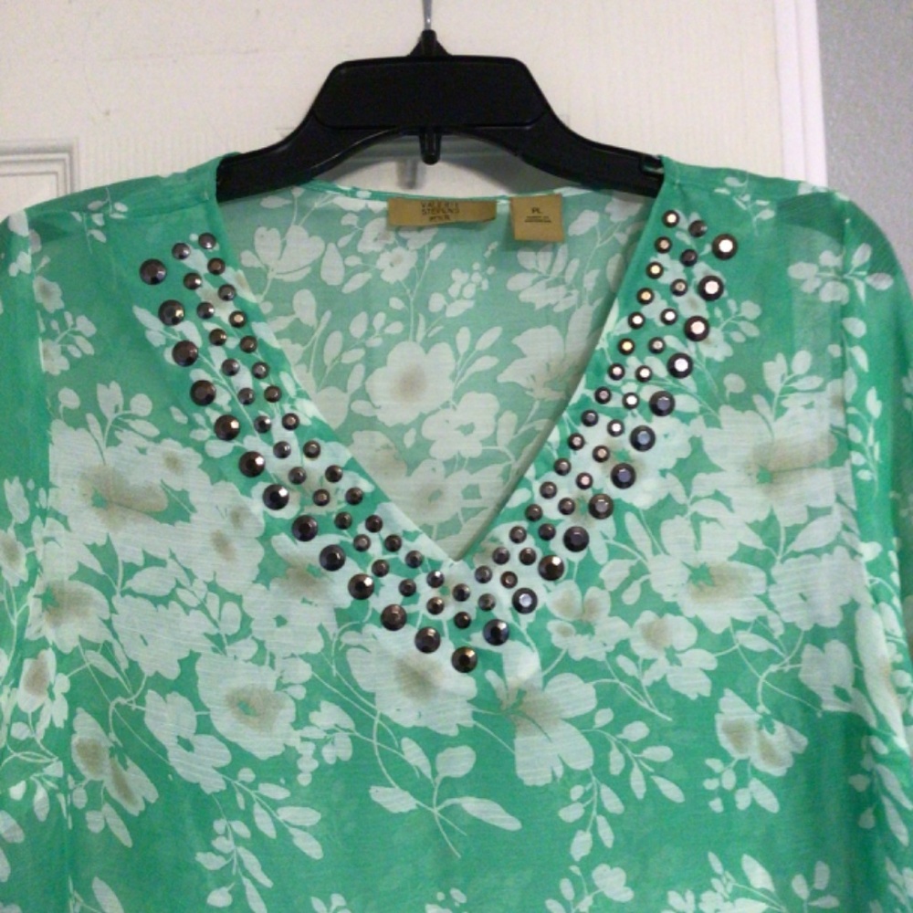4 for $15 Valerie Stevens green floral blouse embellished - Picture 2 of 5